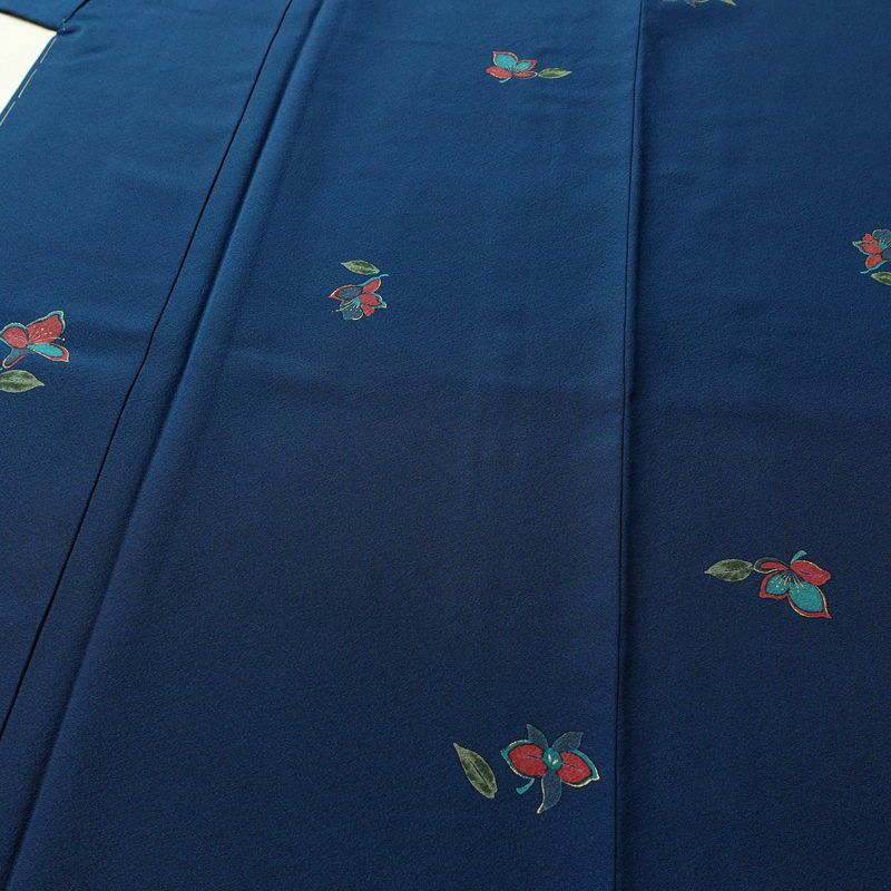 小紋 しつけ糸付き 縮緬 飛び柄 正絹 花柄 袷仕立て 身丈172cm 裄丈69cm 金彩 着物 青・紺_画像5