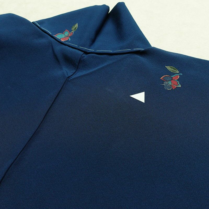 小紋 しつけ糸付き 縮緬 飛び柄 正絹 花柄 袷仕立て 身丈172cm 裄丈69cm 金彩 着物 青・紺_画像19