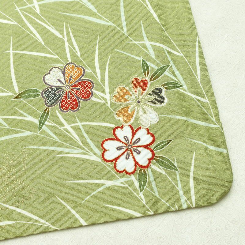 小紋 良品 ポリエステル 花柄 袷仕立て 身丈160cm 裄丈64cm 金彩 着物 緑・うぐいす色_画像16