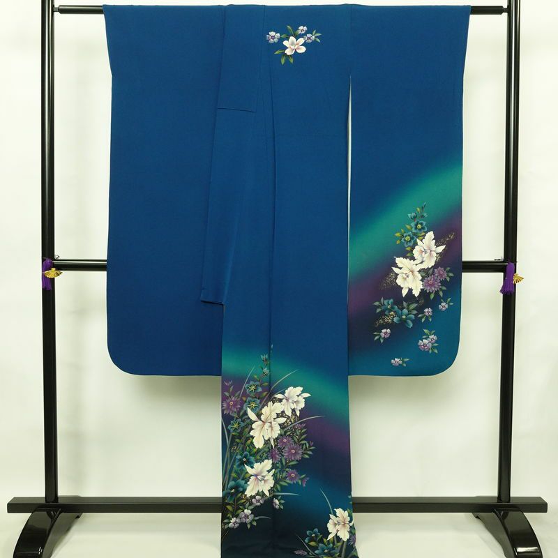 振袖 縮緬 正絹 花柄 袷仕立て 身丈172.5cm 裄丈70cm 箔 金彩 フォーマル 二十歳 着物 青・紺_画像2
