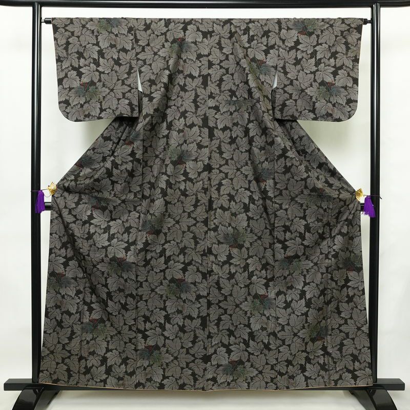大島紬 正絹 木の葉・植物柄 袷仕立て 証紙なし 身丈160.5cm 裄丈65cm 着物 茶_画像1