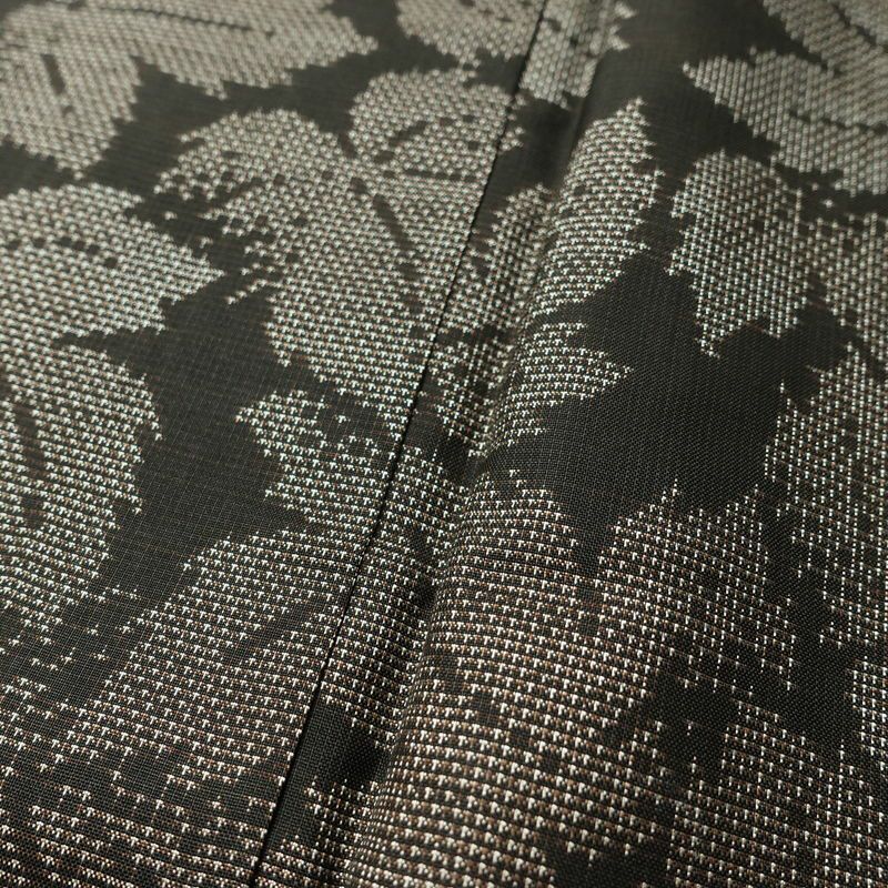 大島紬 正絹 木の葉・植物柄 袷仕立て 証紙なし 身丈160.5cm 裄丈65cm 着物 茶_画像9