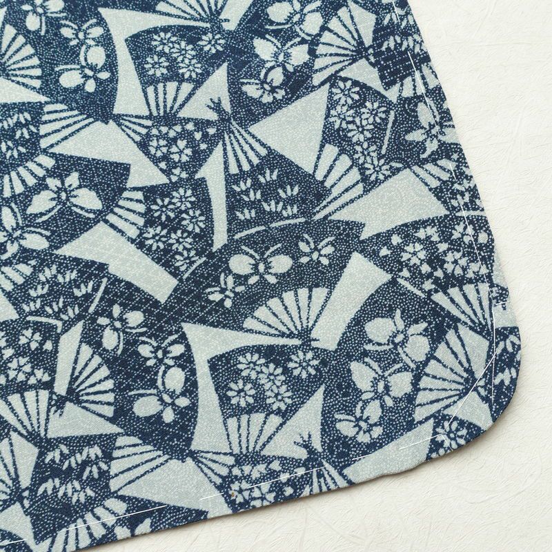 小紋 縮緬 総柄 正絹 古典柄 袷仕立て 身丈160.5cm 裄丈62.5cm 一部しつけ糸付き 扇子 着物 青・紺_画像17