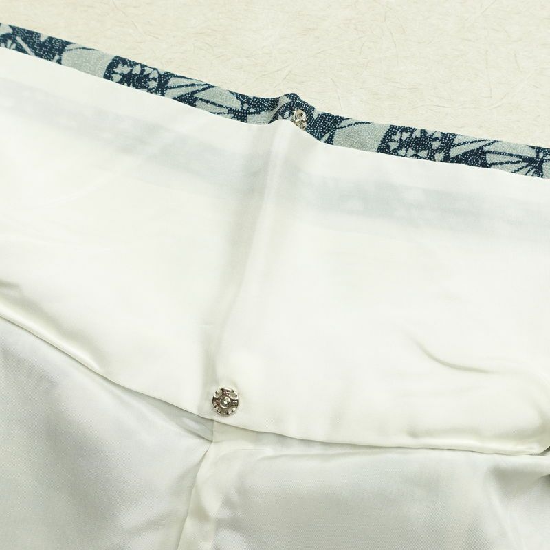 小紋 縮緬 総柄 正絹 古典柄 袷仕立て 身丈160.5cm 裄丈62.5cm 一部しつけ糸付き 扇子 着物 青・紺_画像20