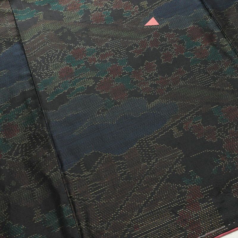 大島紬 良品 しつけ糸付き 正絹 証紙なし 風景柄 袷仕立て 身丈164cm 裄丈65cm 着物 多色使い_画像11