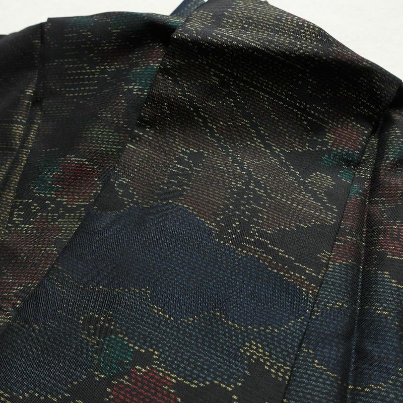 大島紬 良品 しつけ糸付き 正絹 証紙なし 風景柄 袷仕立て 身丈164cm 裄丈65cm 着物 多色使い_画像17