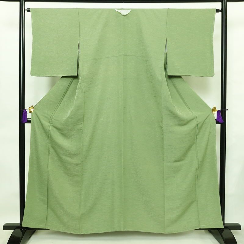 色無地 良品 しつけ糸付き 一つ紋付き 正絹 木の葉・植物柄 袷仕立て 身丈160cm 裄丈65cm フォーマル 着物 露芝 緑・うぐいす色_画像1