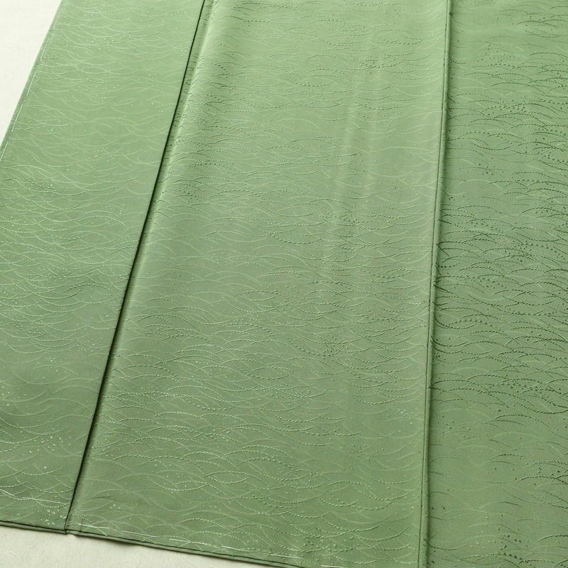 色無地 良品 しつけ糸付き 一つ紋付き 正絹 木の葉・植物柄 袷仕立て 身丈160cm 裄丈65cm フォーマル 着物 露芝 緑・うぐいす色_画像4