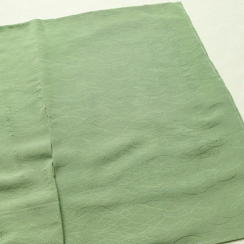 色無地 良品 しつけ糸付き 一つ紋付き 正絹 木の葉・植物柄 袷仕立て 身丈160cm 裄丈65cm フォーマル 着物 露芝 緑・うぐいす色_画像13