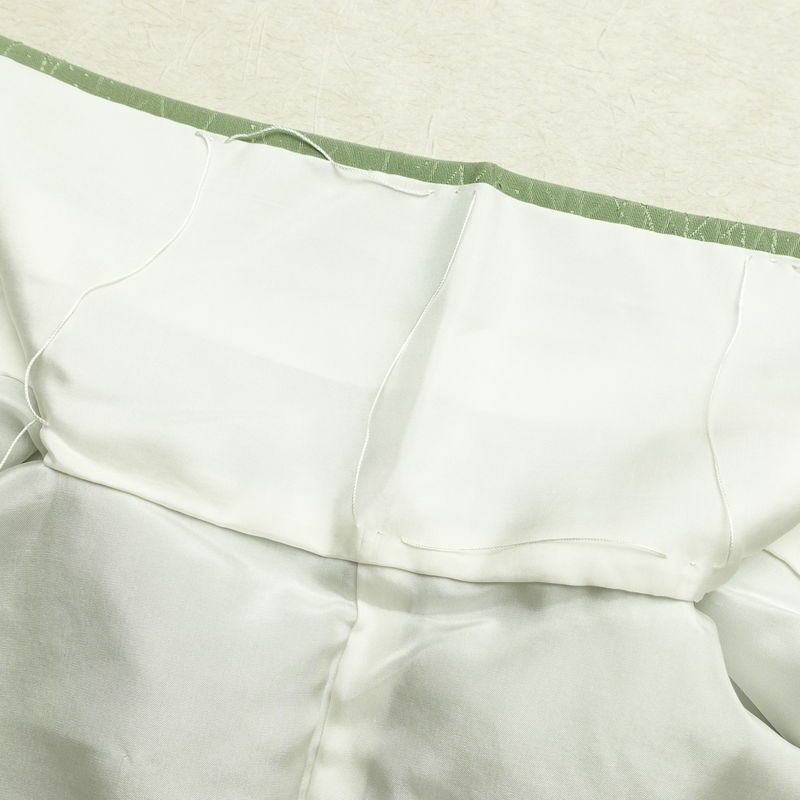 色無地 良品 しつけ糸付き 一つ紋付き 正絹 木の葉・植物柄 袷仕立て 身丈160cm 裄丈65cm フォーマル 着物 露芝 緑・うぐいす色_画像19