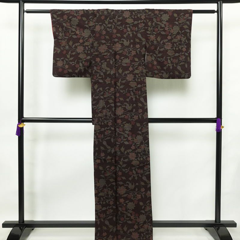 小紋 良品 紬地 正絹 木の葉・植物柄 袷仕立て 身丈161.5cm 裄丈66cm 着物 小豆・エンジ_画像2