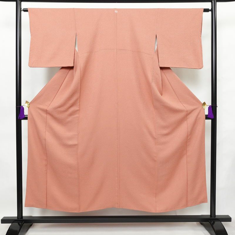 色無地 一つ紋付き 正絹 無地 袷仕立て 身丈150.5cm 裄丈63cm フォーマル 着物 ピンク_画像1