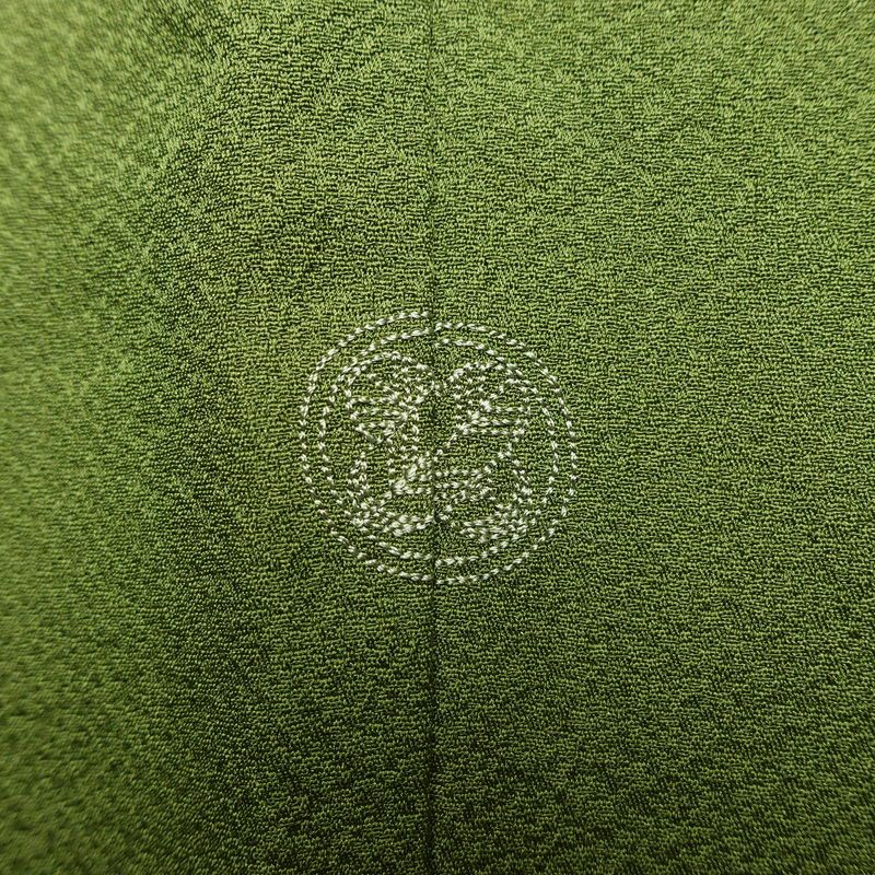 色無地 良品 草木染 一つ紋付き 正絹 花柄 袷仕立て 身丈171.5cm 裄丈71cm フォーマル 金彩 着物 緑・うぐいす色_画像12