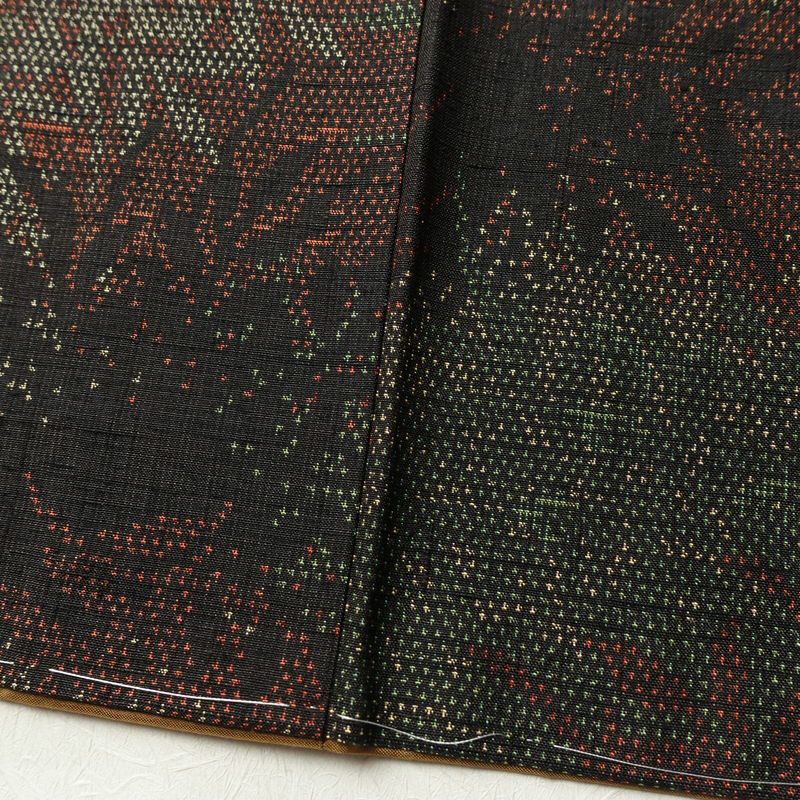 紬 美品 しつけ糸付き 正絹 木の葉・植物柄 袷仕立て 身丈158cm 裄丈66cm 着物 緑・うぐいす色_画像11