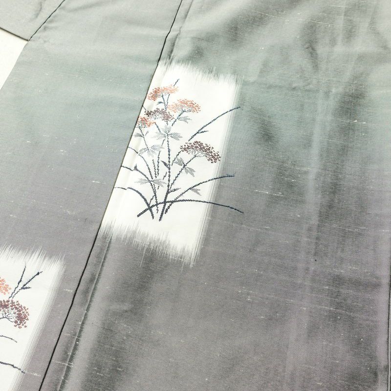 付け下げ 良品 紬地 正絹 木の葉・植物柄 袷仕立て 身丈157.5cm 裄丈64cm 着物 グレー_画像8