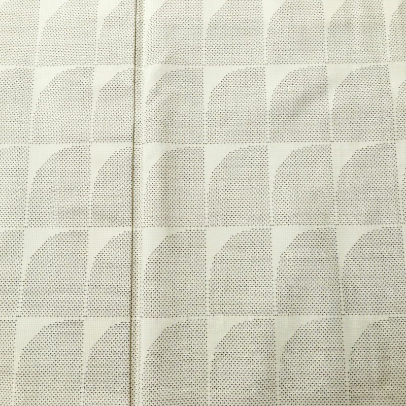 大島紬 付下 良品 証紙なし しつけ糸付き 正絹 幾何学柄・抽象柄 袷仕立て 身丈163.5cm 裄丈65cm 着物 白_画像7