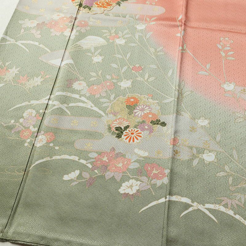 訪問着 美品 金駒刺繍 綸子 正絹 古典柄 袷仕立て 身丈155cm 裄丈63cm 箔 共八掛 金彩 フォーマル 着物 緑・うぐいす色_画像4