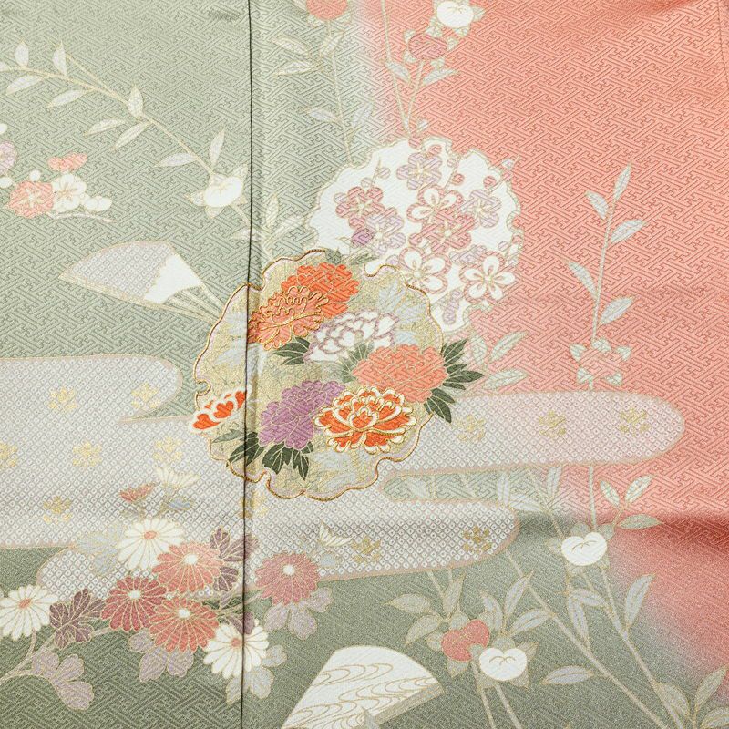 訪問着 美品 金駒刺繍 綸子 正絹 古典柄 袷仕立て 身丈155cm 裄丈63cm 箔 共八掛 金彩 フォーマル 着物 緑・うぐいす色_画像6