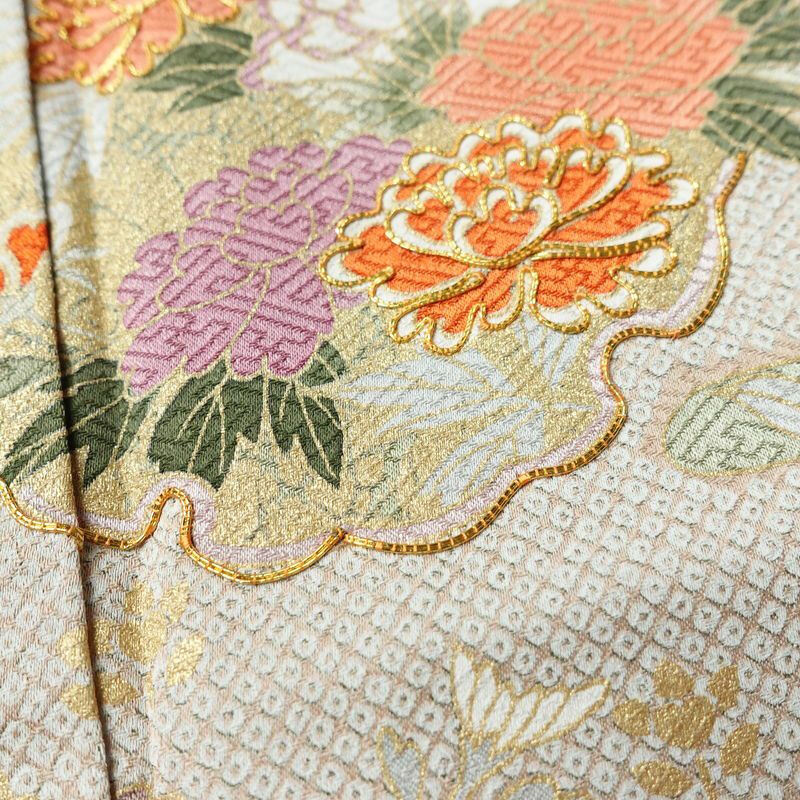 訪問着 美品 金駒刺繍 綸子 正絹 古典柄 袷仕立て 身丈155cm 裄丈63cm 箔 共八掛 金彩 フォーマル 着物 緑・うぐいす色_画像8