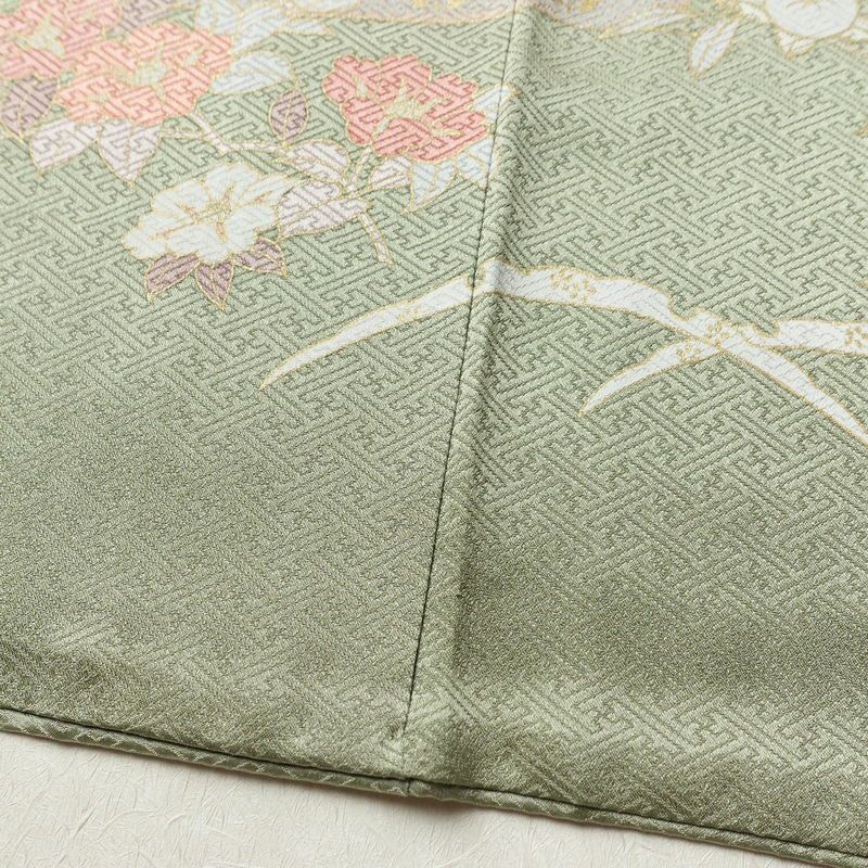 訪問着 美品 金駒刺繍 綸子 正絹 古典柄 袷仕立て 身丈155cm 裄丈63cm 箔 共八掛 金彩 フォーマル 着物 緑・うぐいす色_画像12