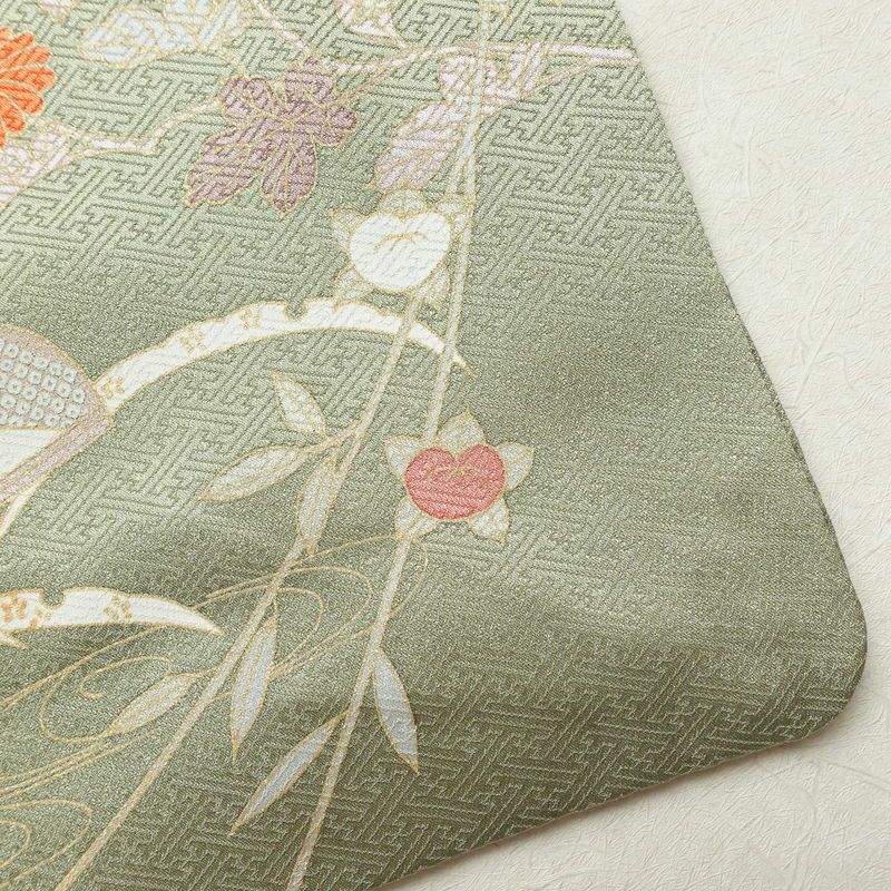 訪問着 美品 金駒刺繍 綸子 正絹 古典柄 袷仕立て 身丈155cm 裄丈63cm 箔 共八掛 金彩 フォーマル 着物 緑・うぐいす色_画像16