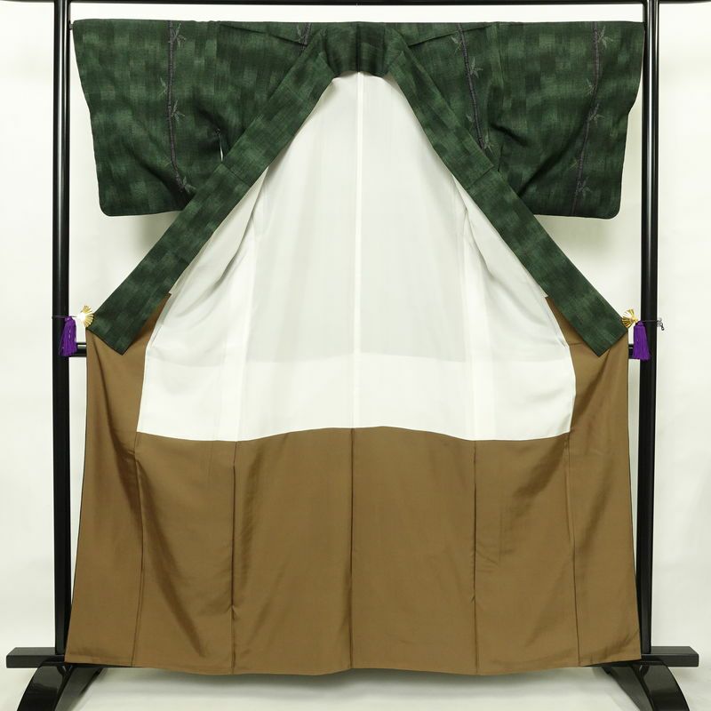 紬 良品 正絹 木の葉・植物柄 袷仕立て 身丈161cm 裄丈68cm 着物 緑・うぐいす色_画像3