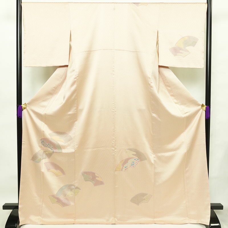 付け下げ 良品 しつけ糸付き 一つ紋付き 正絹 古典柄 袷仕立て 身丈170.5cm 裄丈68cm 箔 フォーマル 着物 扇面 ピンク_画像1