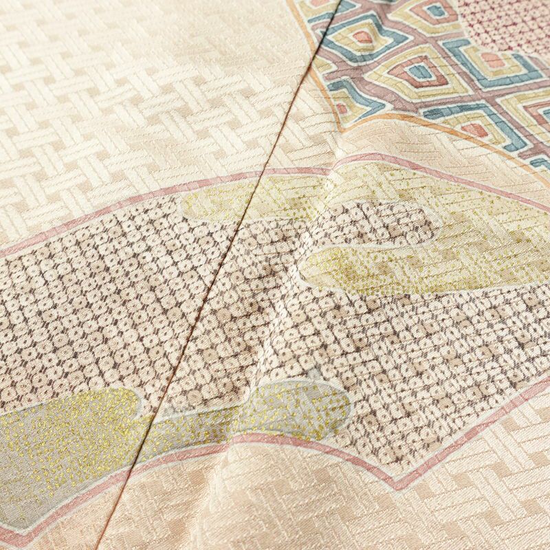 付け下げ 良品 しつけ糸付き 一つ紋付き 正絹 古典柄 袷仕立て 身丈170.5cm 裄丈68cm 箔 フォーマル 着物 扇面 ピンク_画像9