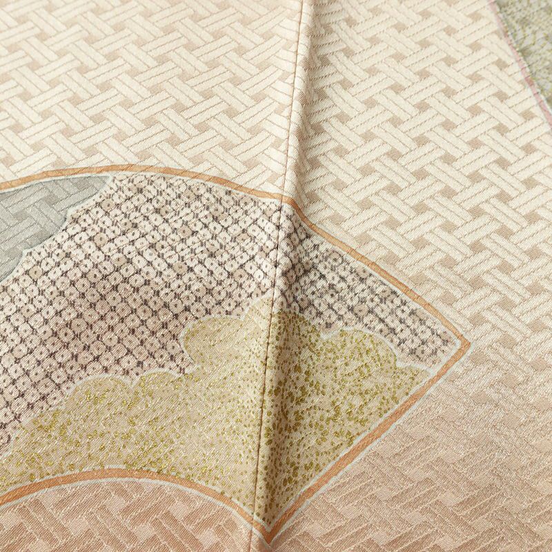 付け下げ 良品 しつけ糸付き 一つ紋付き 正絹 古典柄 袷仕立て 身丈170.5cm 裄丈68cm 箔 フォーマル 着物 扇面 ピンク_画像11