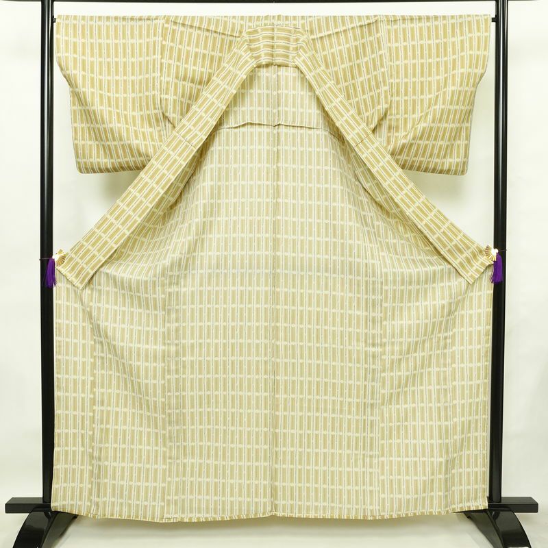 単衣 小紋 良品 ポリエステル 縞柄・線柄 単衣仕立て 身丈163.5cm 裄丈67cm 着物 ベージュ_画像3