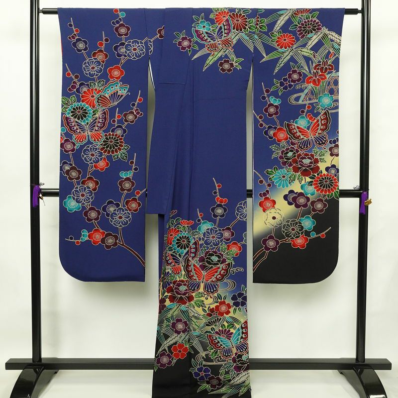 振袖 良品 縮緬 正絹 花柄 袷仕立て 身丈171cm 裄丈73cm フォーマル 蝶 着物 青・紺_画像2