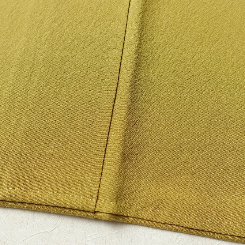 色無地 一つ紋付き 正絹 無地 袷仕立て 身丈150.5cm 裄丈63cm フォーマル 着物 黄・黄土色_画像10