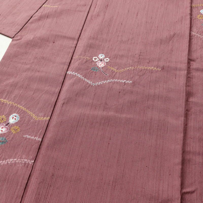 小紋 良品 紬地 絞り 正絹 幾何学柄・抽象柄 袷仕立て 身丈154.5cm 裄丈64cm 着物 紫・藤色_画像5