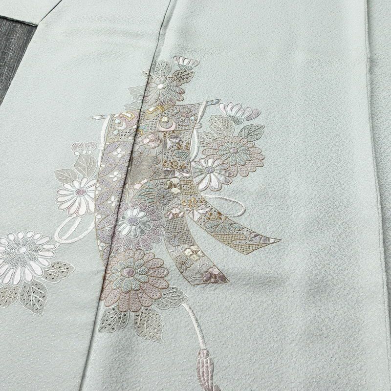 付け下げ スワトウ刺繍 相良刺繍 一つ紋付き 正絹 古典柄 袷仕立て 身丈152.5cm 裄丈65.5cm 刺繍 一部しつけ糸付き 金糸 フォーマル 着物 グレー_画像5