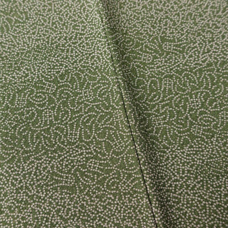 小紋 良品 縮緬 一つ紋付き 江戸小紋 正絹 古典柄 袷仕立て 身丈160.5cm 裄丈69.5cm 共八掛 着物 緑・うぐいす色_画像9