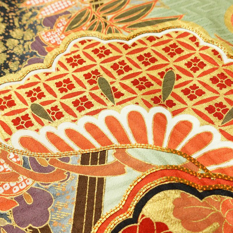 振袖 良品 金駒刺繍 セット品 長襦袢 正絹 古典柄 袷仕立て 身丈166.5cm 裄丈69cm 箔 フォーマル 着物 松 蝶 緑・うぐいす色_画像10