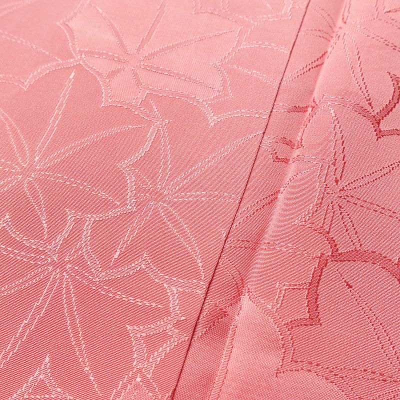 色無地 しつけ糸付き 一つ紋付き 正絹 木の葉・植物柄 袷仕立て 身丈161.5cm 裄丈64.5cm フォーマル 着物 ピンク_画像9