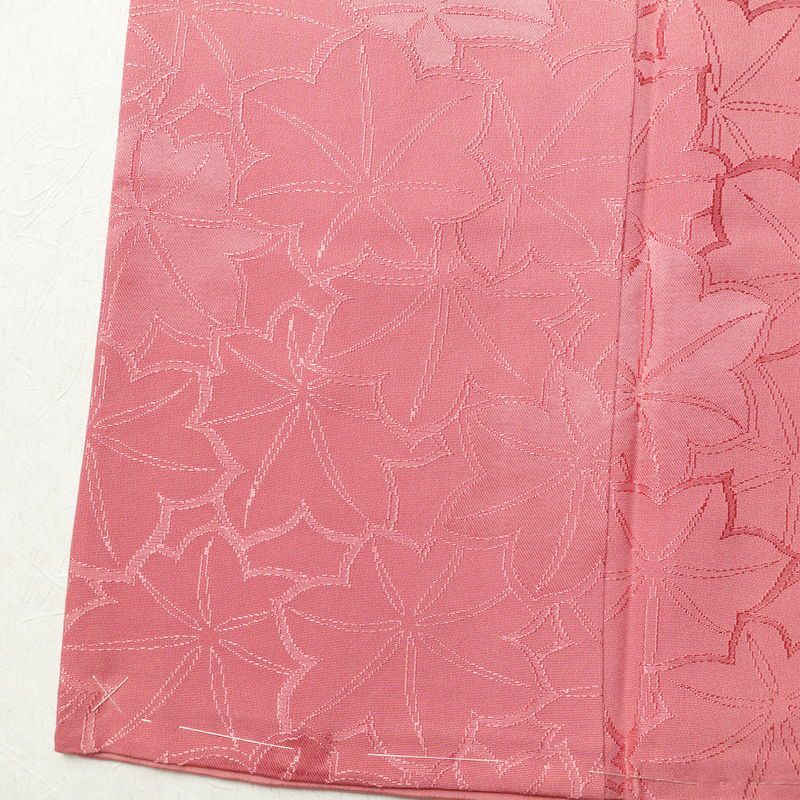 色無地 しつけ糸付き 一つ紋付き 正絹 木の葉・植物柄 袷仕立て 身丈161.5cm 裄丈64.5cm フォーマル 着物 ピンク_画像11
