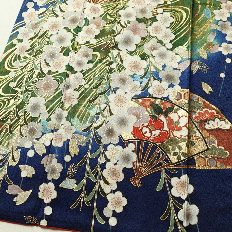 振袖 良品 金駒刺繍 正絹 古典柄 袷仕立て 身丈162cm 裄丈65.5cm 箔 金彩 梅 フォーマル 着物 青・紺_画像4