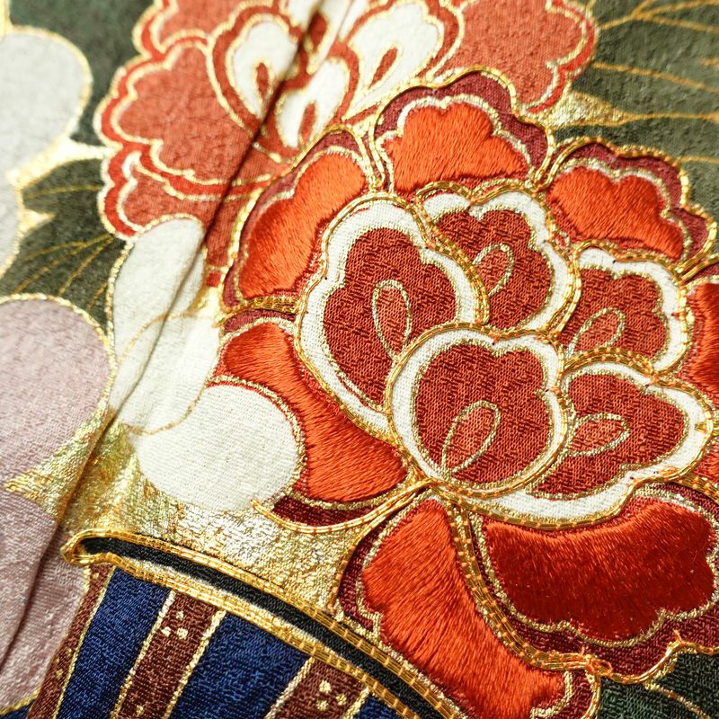 振袖 良品 金駒刺繍 正絹 古典柄 袷仕立て 身丈162cm 裄丈65.5cm 箔 金彩 梅 フォーマル 着物 青・紺_画像7