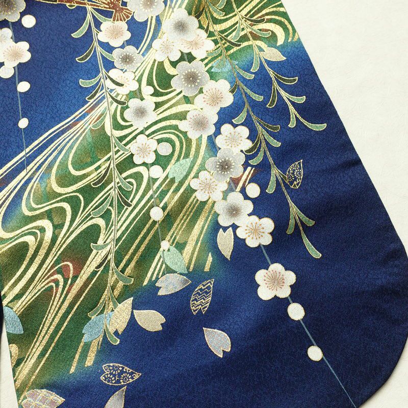 振袖 良品 金駒刺繍 正絹 古典柄 袷仕立て 身丈162cm 裄丈65.5cm 箔 金彩 梅 フォーマル 着物 青・紺_画像17