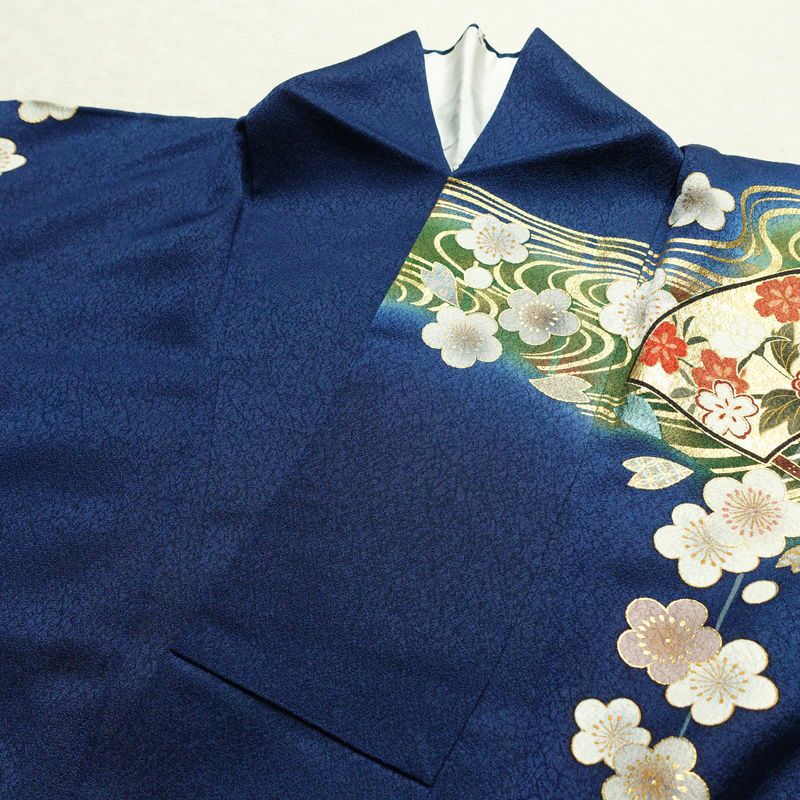 振袖 良品 金駒刺繍 正絹 古典柄 袷仕立て 身丈162cm 裄丈65.5cm 箔 金彩 梅 フォーマル 着物 青・紺_画像18