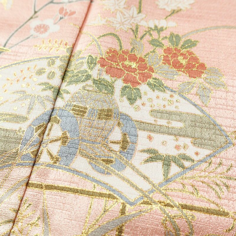 訪問着 良品 綸子 正絹 古典柄 袷仕立て 身丈158cm 裄丈65cm 箔 フォーマル 着物 ピンク_画像7