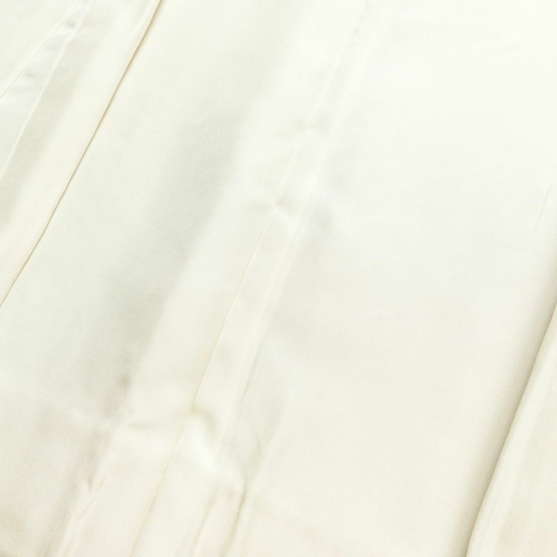 付け下げ 美品 蘇州刺繍 しつけ糸付き スワトウ刺繍 一つ紋付き 正絹 花柄 袷仕立て 身丈166cm 裄丈70cm 刺繍 フォーマル 着物 クリーム_画像20