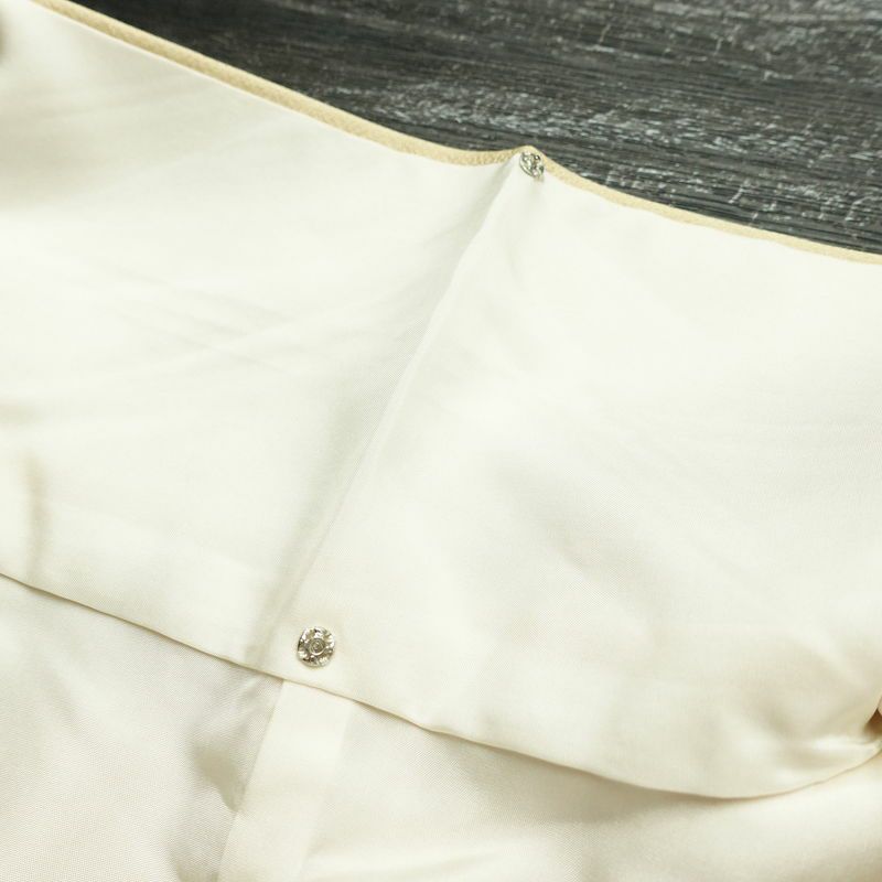 付け下げ 美品 蘇州刺繍 しつけ糸付き スワトウ刺繍 一つ紋付き 正絹 花柄 袷仕立て 身丈166cm 裄丈70cm 刺繍 フォーマル 着物 クリーム_画像21