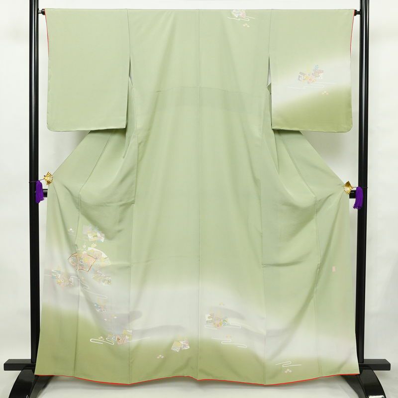 付け下げ 良品 落款入り 金駒刺繍 縮緬 正絹 古典柄 袷仕立て 身丈163cm 裄丈66cm 箔 一部しつけ糸付き フォーマル 着物 緑・うぐいす色_画像1