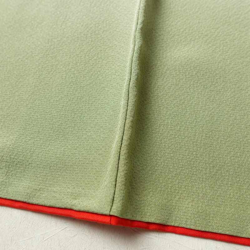 付け下げ 良品 落款入り 金駒刺繍 縮緬 正絹 古典柄 袷仕立て 身丈163cm 裄丈66cm 箔 一部しつけ糸付き フォーマル 着物 緑・うぐいす色_画像13