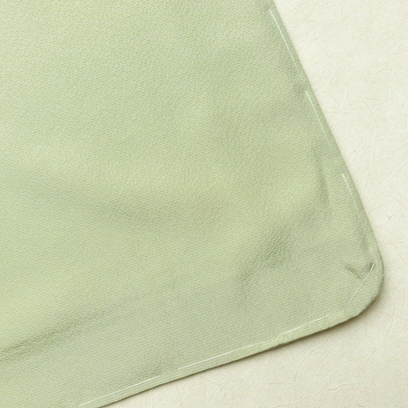 付け下げ 良品 落款入り 金駒刺繍 縮緬 正絹 古典柄 袷仕立て 身丈163cm 裄丈66cm 箔 一部しつけ糸付き フォーマル 着物 緑・うぐいす色_画像18