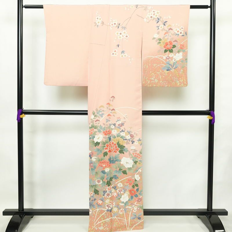 訪問着 良品 縮緬 正絹 花柄 袷仕立て 身丈162.5cm 裄丈66.5cm 金彩 フォーマル 着物 ピンク_画像2