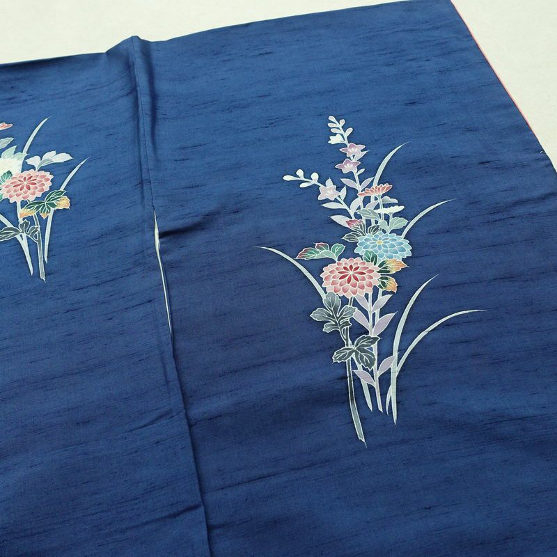付け下げ 正絹 紬地 花柄 袷仕立て 身丈157.5cm 裄丈65cm 着物 青・紺_画像11
